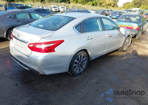 2017 Nissan Altima 2.5 Sv z USA, uszkodzony, nr VIN 1N4AL3AP7HC197824